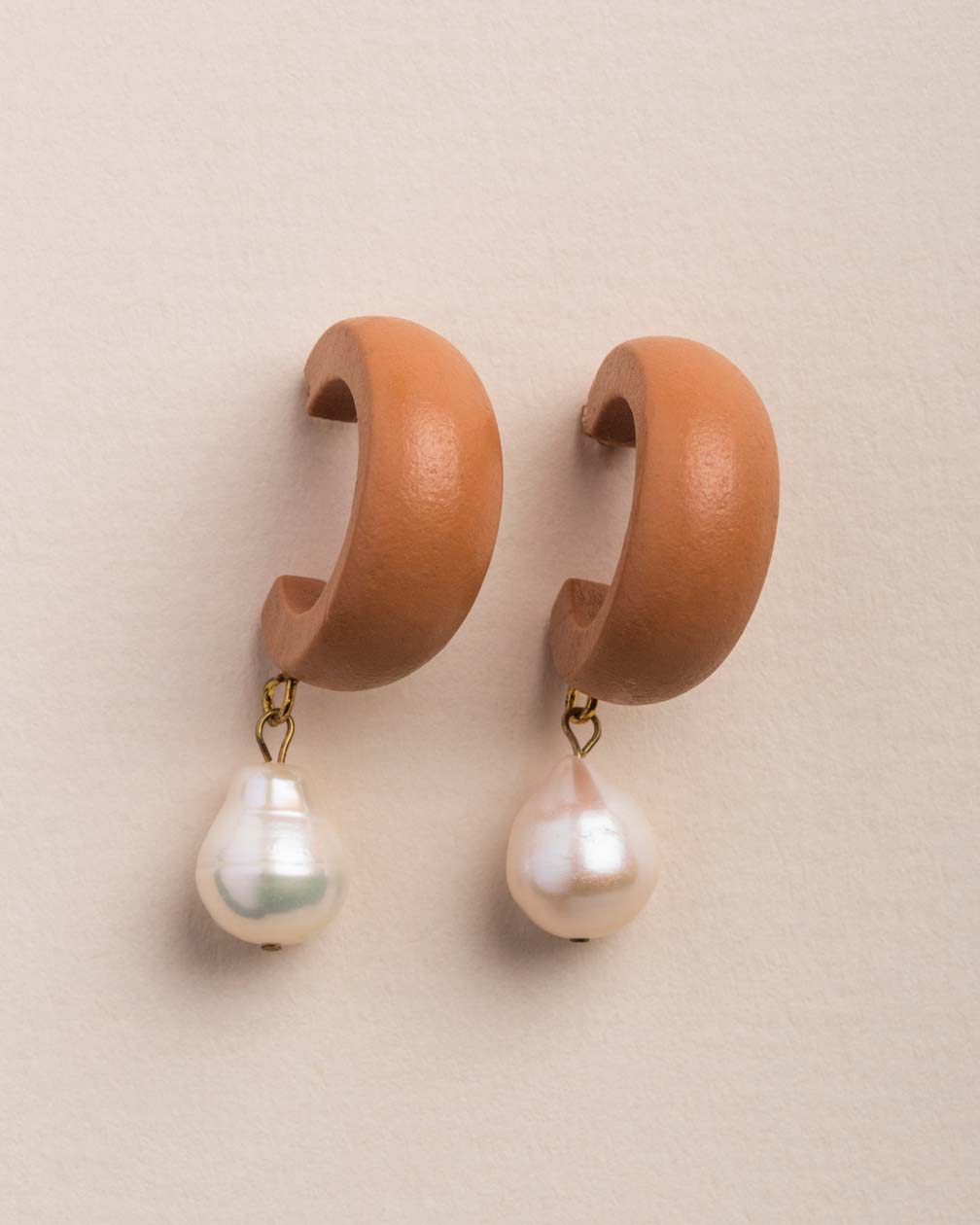 Wooden Freshwater Pearl Drop Earring - Naledi Jewellery
