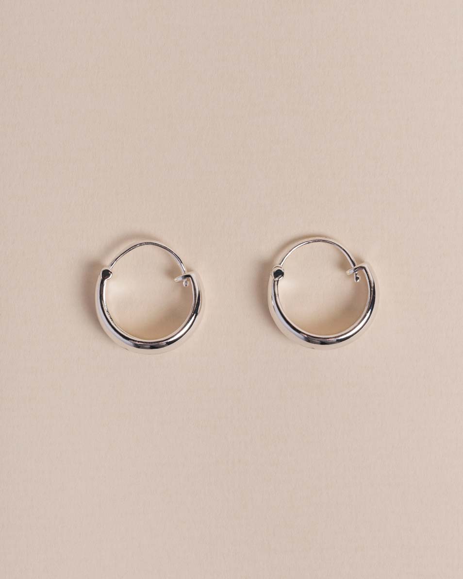 Basic Infinity Hoop Silver Earring - Naledi jewellery